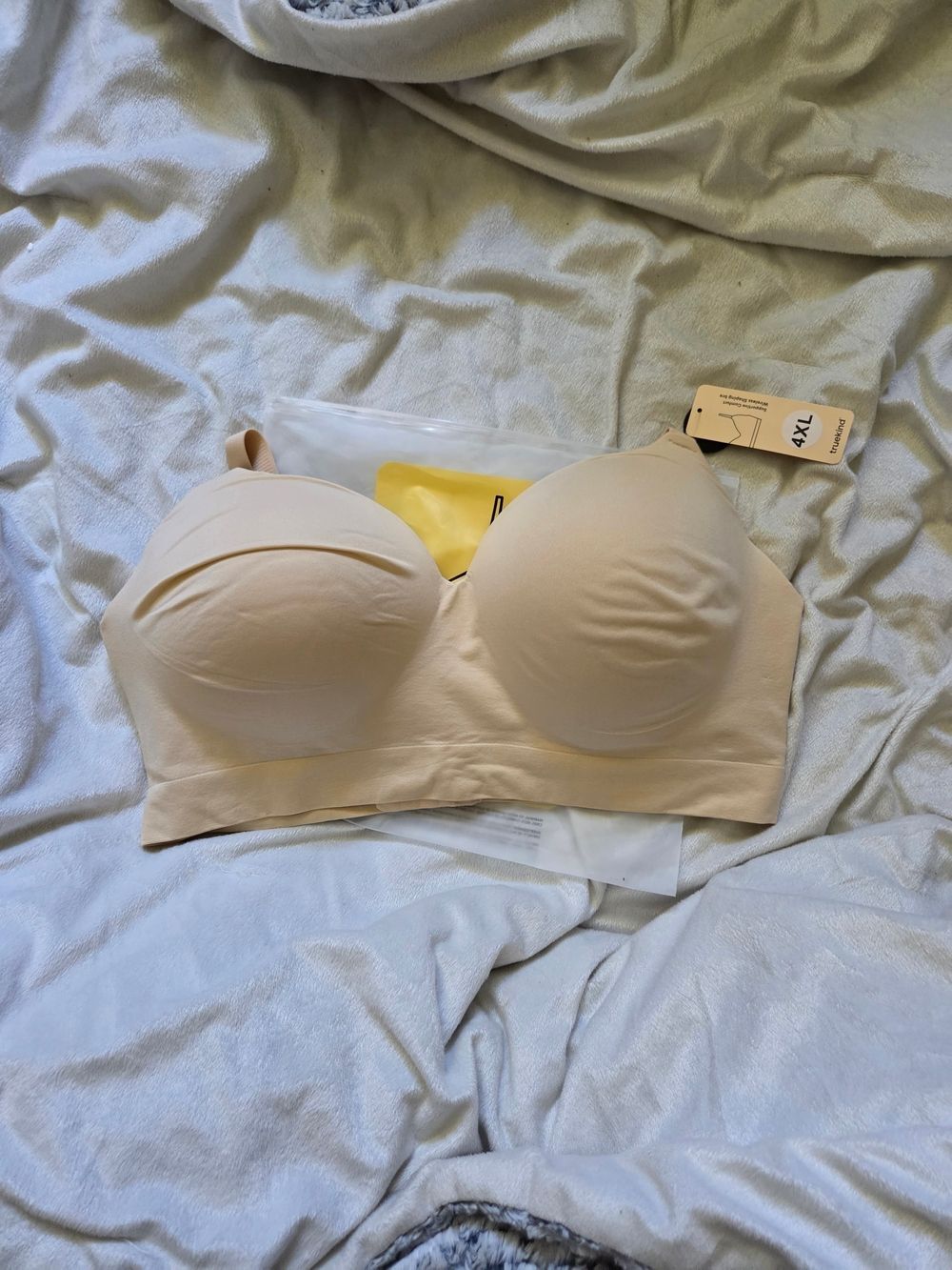 Shapermint Strapless Seamless Bra in Light Nude